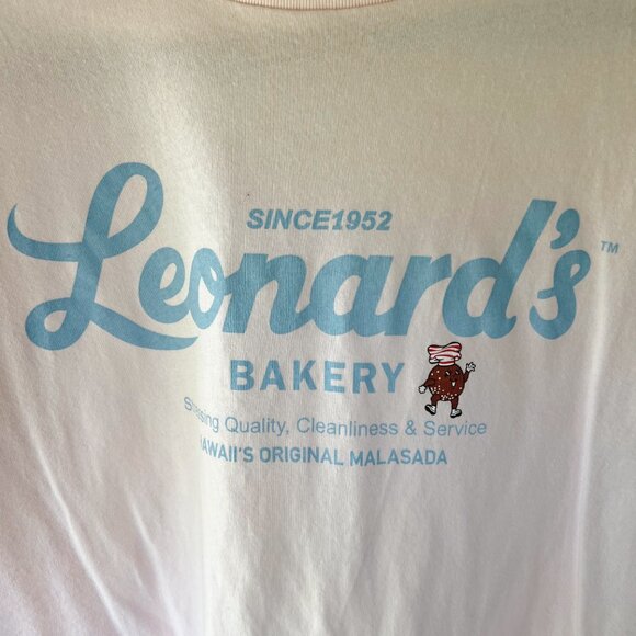 Uniqlo Hawaii Collection Leonard's Bakery Tshirt - Size XS - Picture 7 of 7